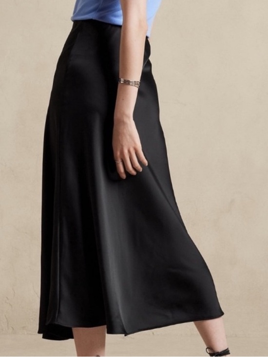 Banana Republic Dresses & Skirts - Banana Republic Satin Midi Skirt 18 Plus Black Slip Skirt Bias Cut Elegant